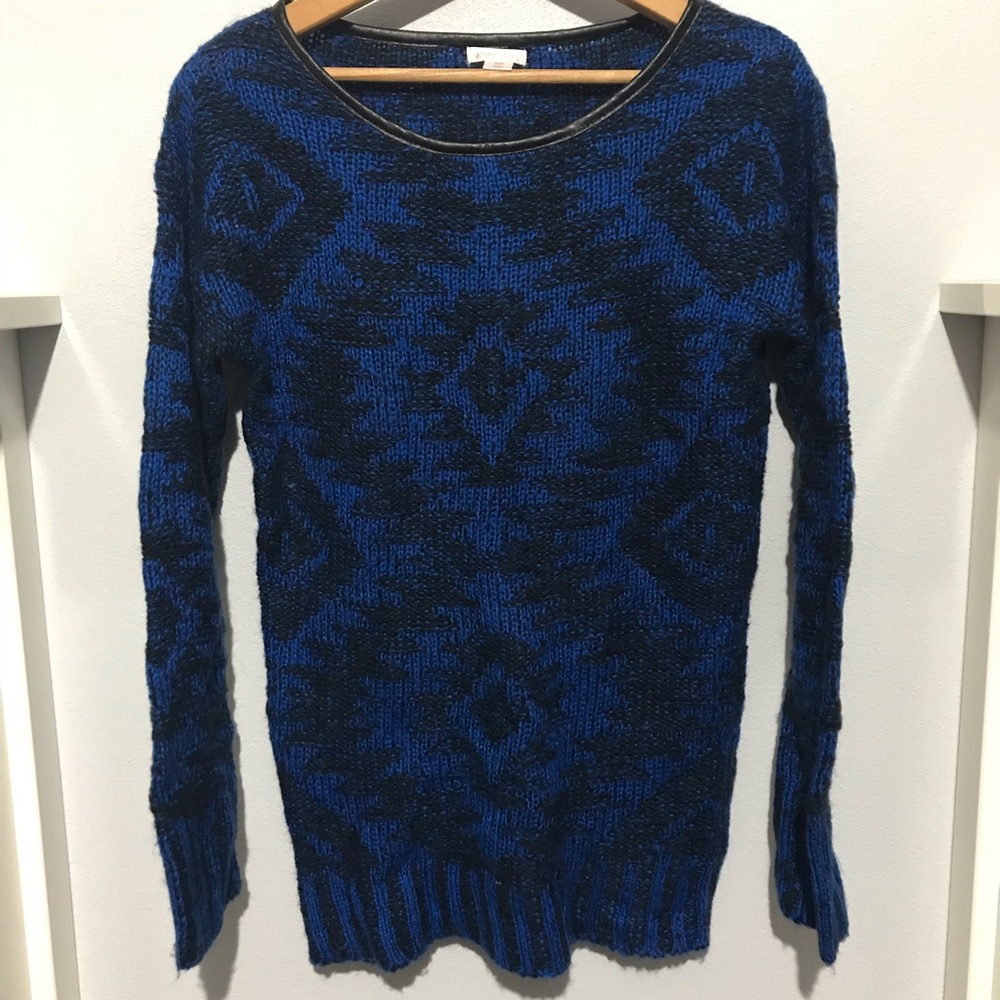 Xhilaration sweater